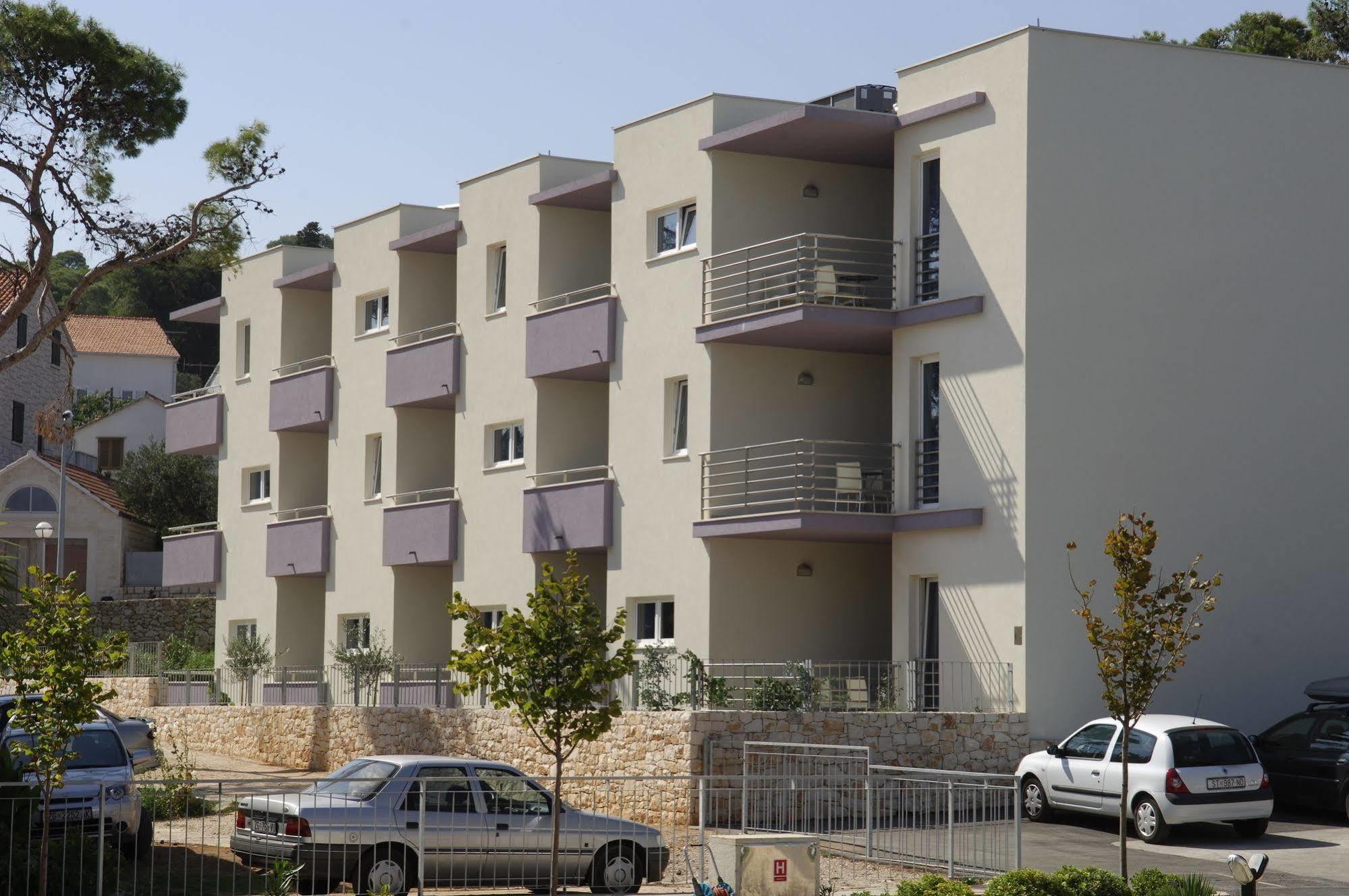 Apartmani Marija ポスティレ エクステリア 写真
